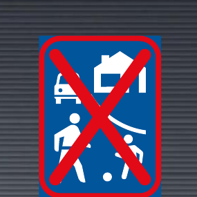 R403 Living Street Ends Sign – De-Restrictive