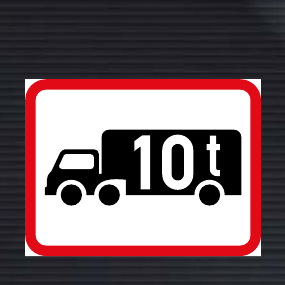 R569 Applies to Goods Vehicles Exceeding Specified GVM Sign