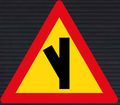 TW111 Sharp Junction Left Sign – Temporary