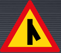 TW114 Sharp Junction Right Sign – Temporary