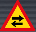 TW213 Two-Way Traffic Crossroad Sign – Temporary